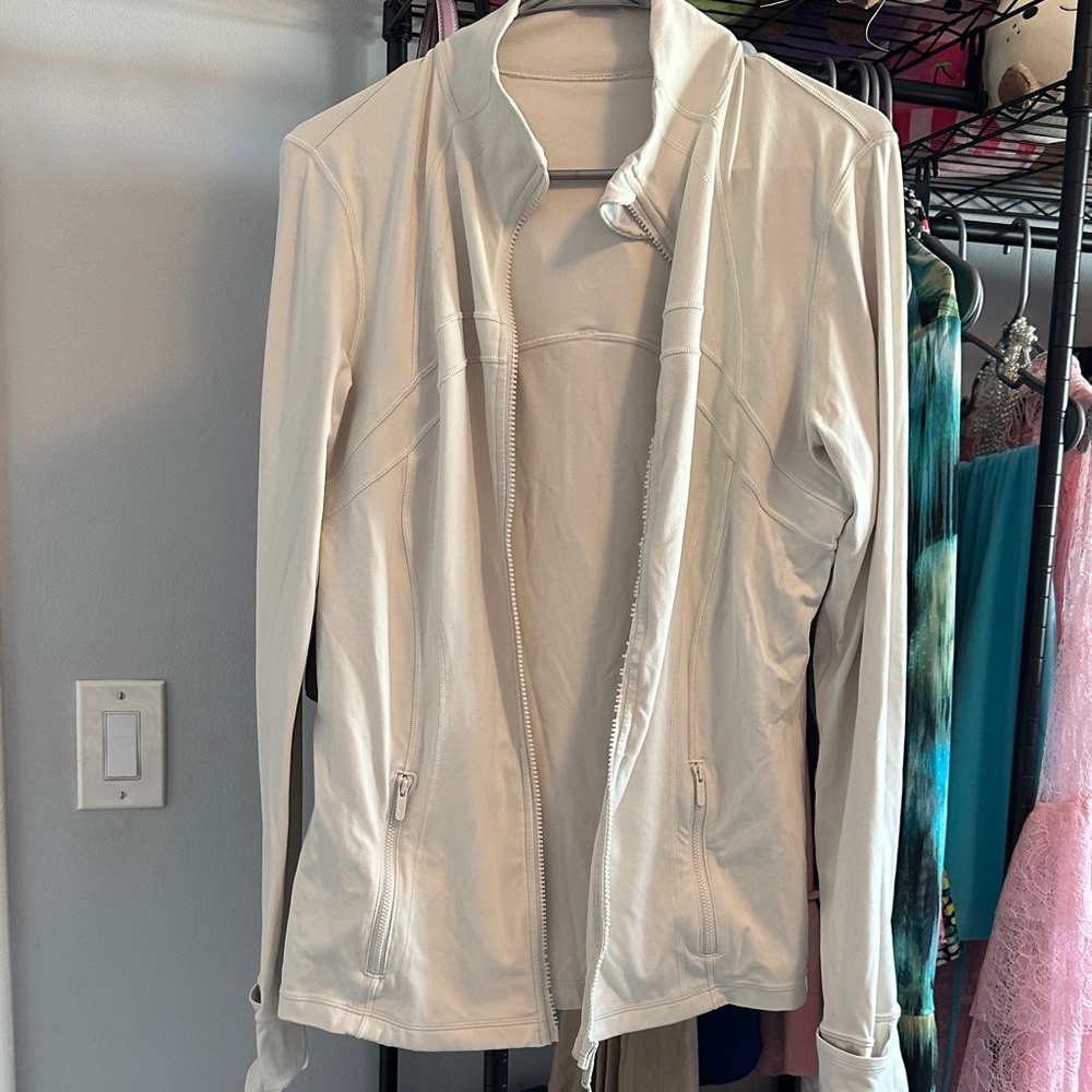 Damaged Lululemon Define Jacket Nulu